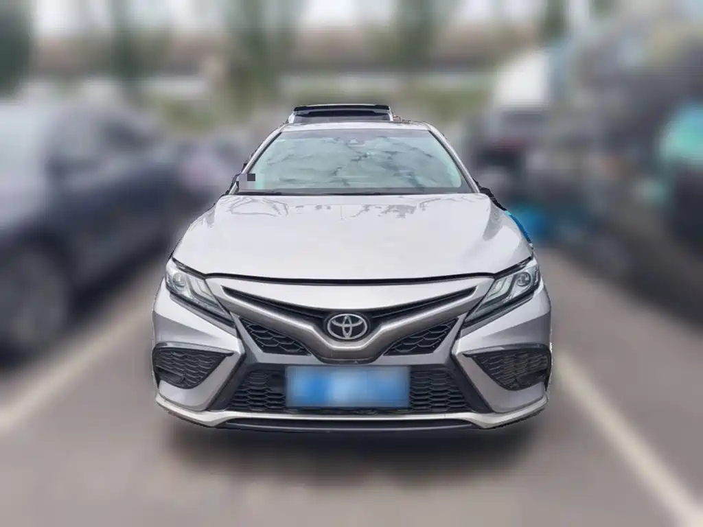 Toyota Camry 2021 — фото 5