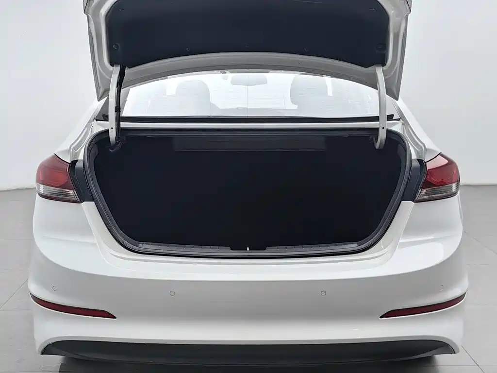 Hyundai Celesta 2016 — фото 16