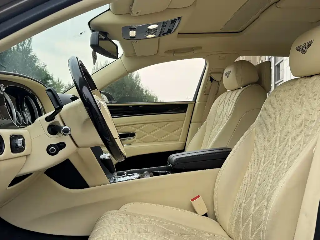 Bentley Flying Spur 2014 — фото 7