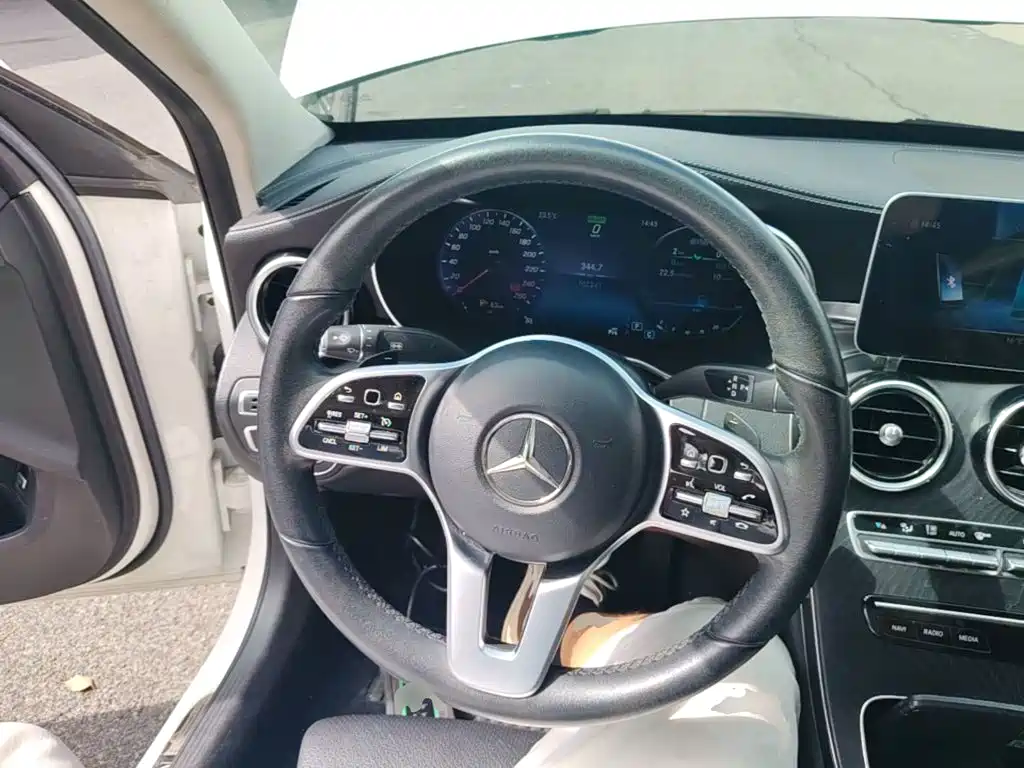 Mercedes-Benz C-Class 2019 — фото 11
