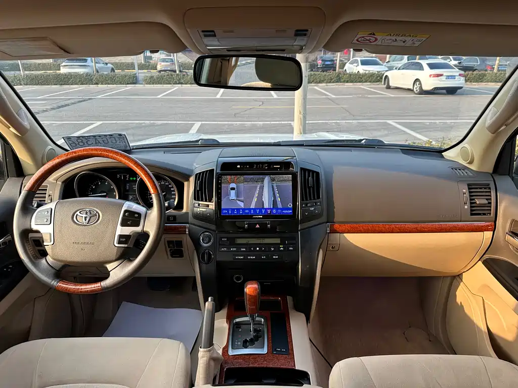 Toyota Land Cruiser 2016 — фото 8