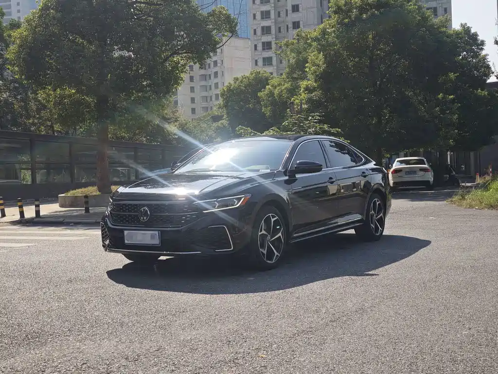 Volkswagen Passat 2023