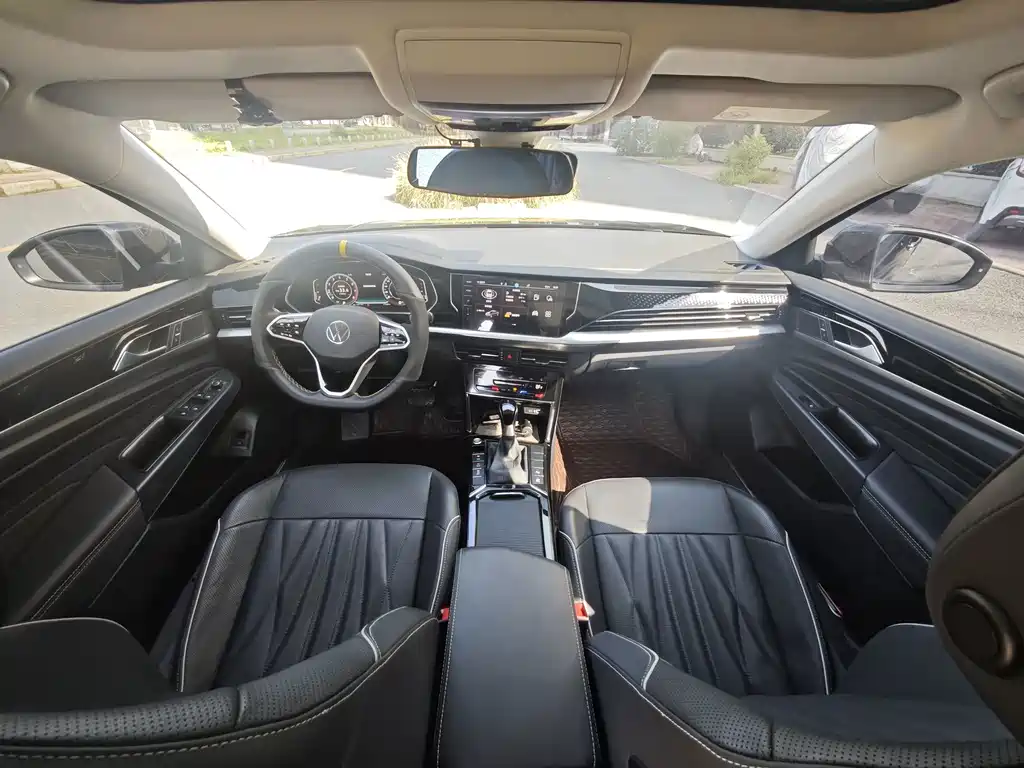 Volkswagen Passat 2023