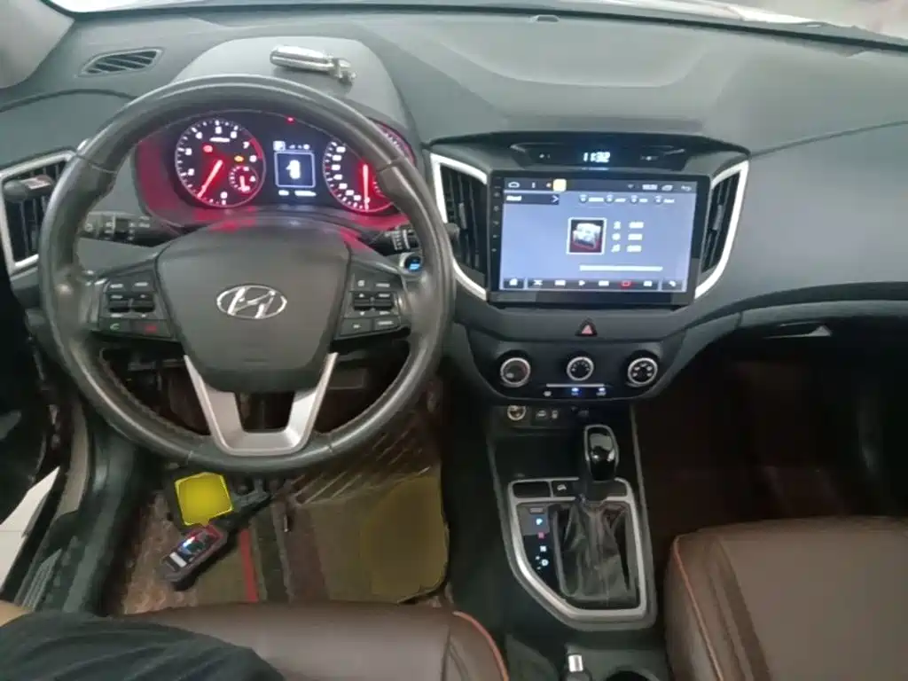 Hyundai ix25 2017 — фото 10