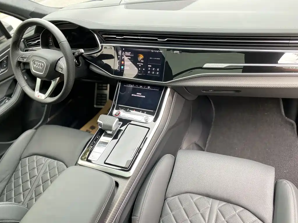 Audi SQ7 2025 — фото 14