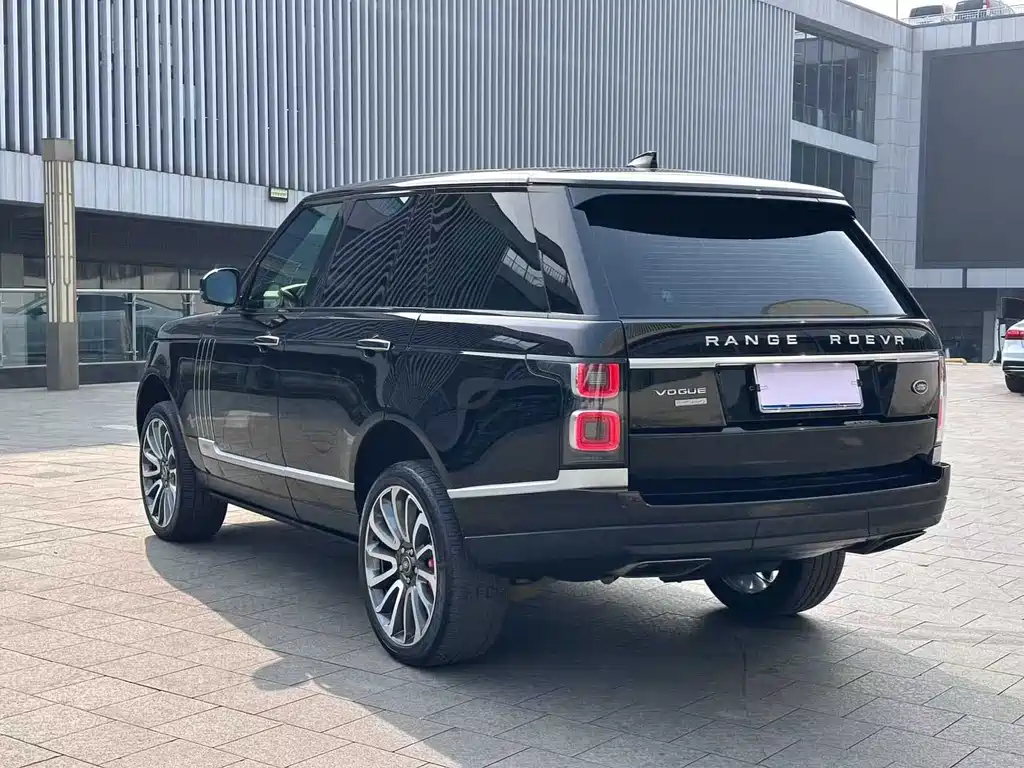 Land Rover Range Rover 2018 — фото 13