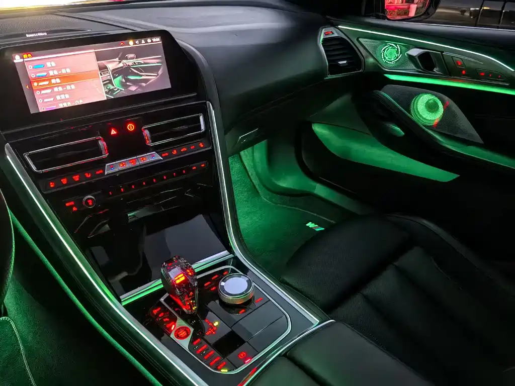 BMW 8 Series 2021 — фото 16