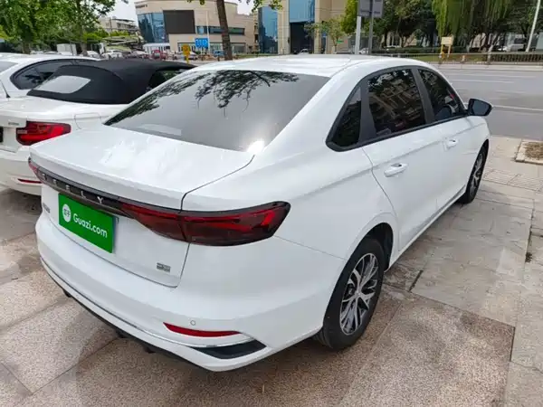 Geely Emgrand 2025