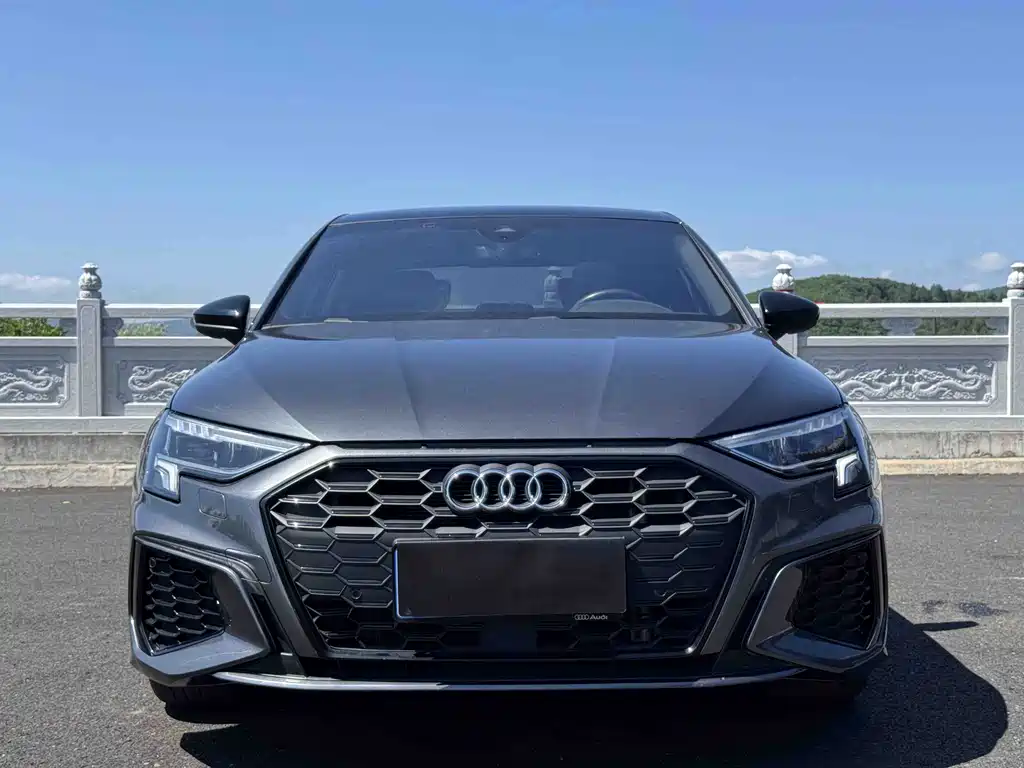 Audi A3 2022 — фото 2
