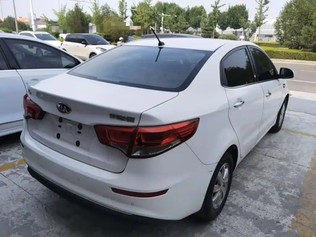 Kia K2 2015