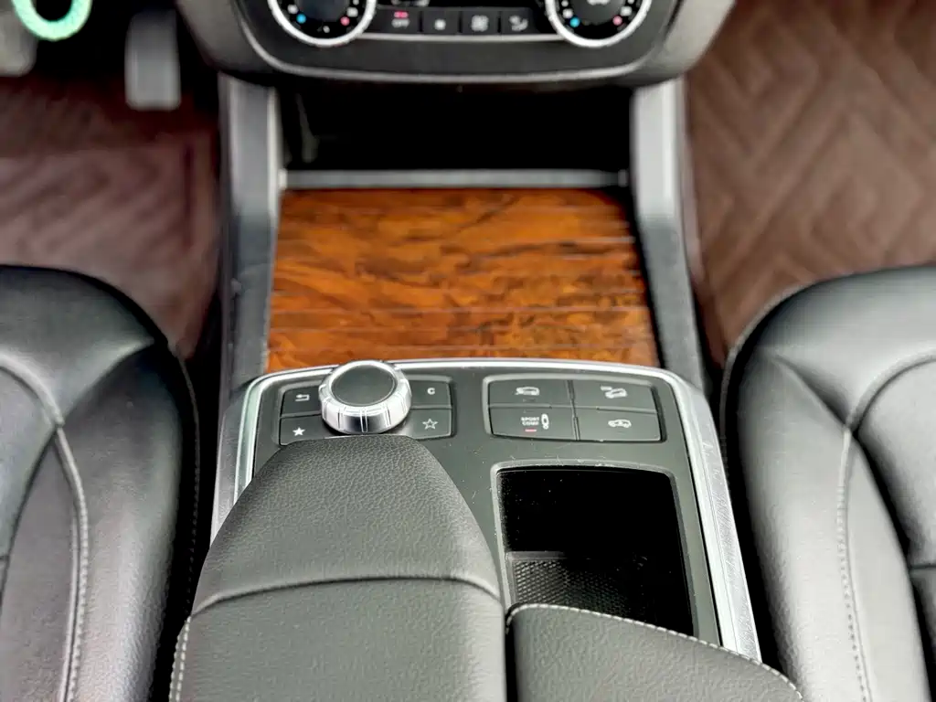Mercedes-Benz M-Class 2015 — фото 16