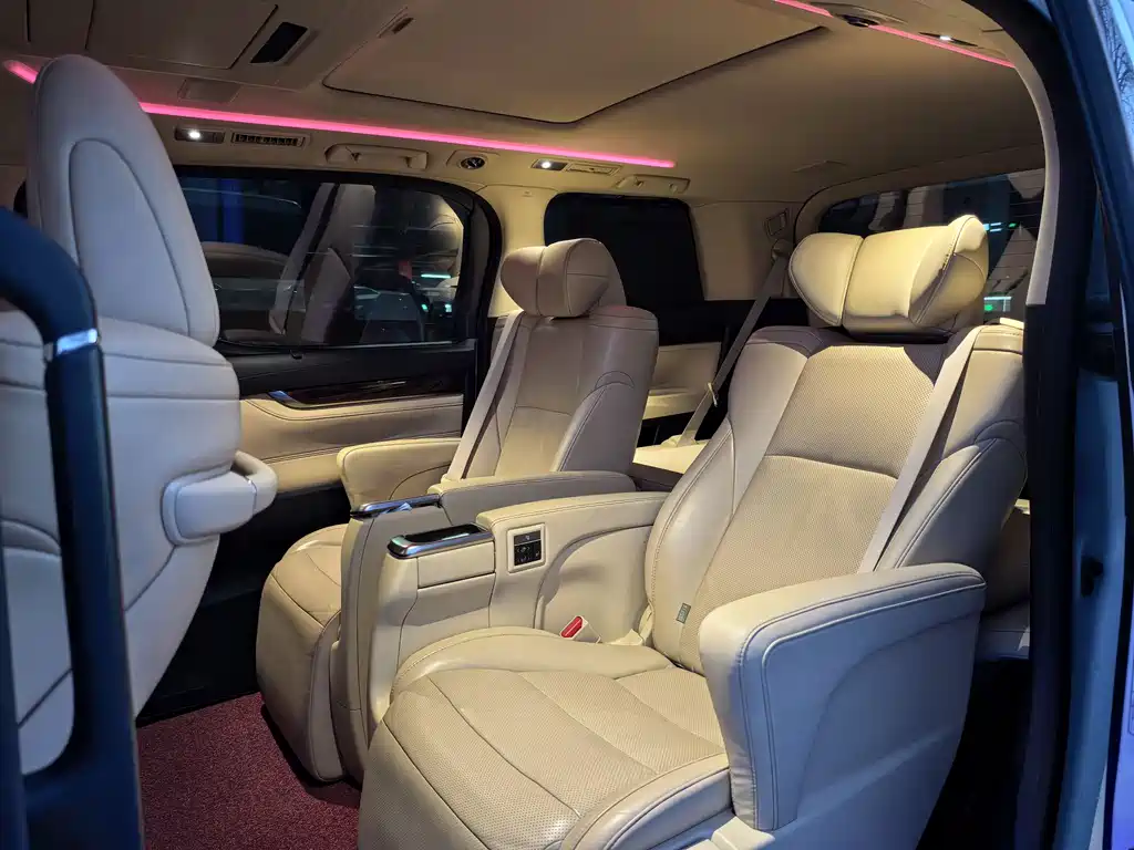 Toyota Alphard 2018 — фото 6