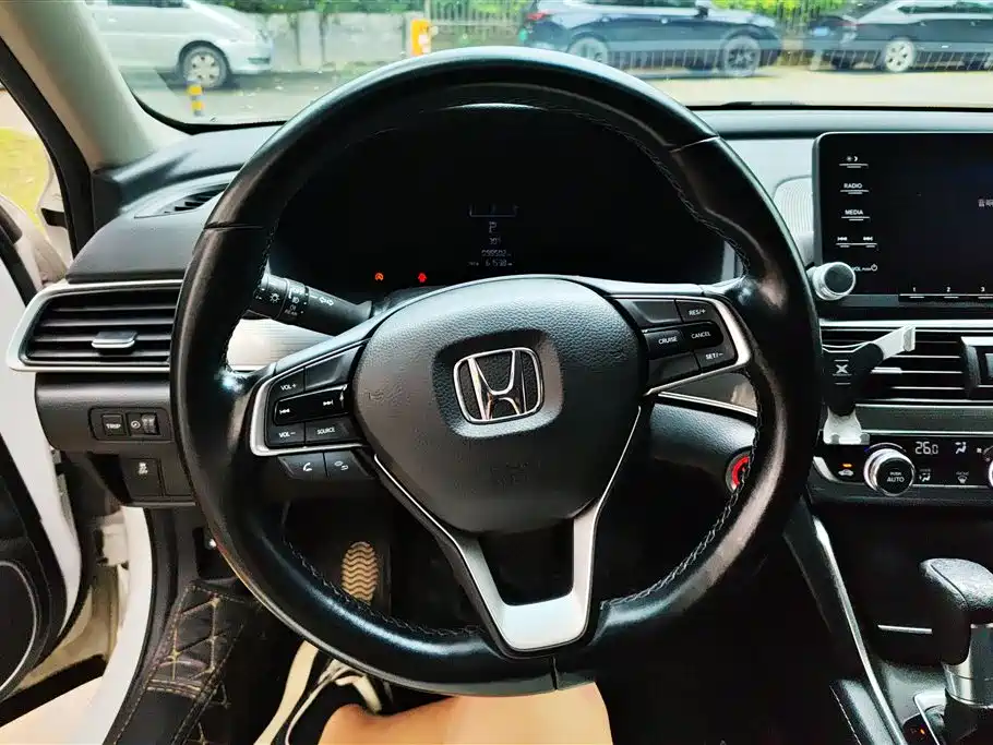 Honda Accord 2020 — фото 15