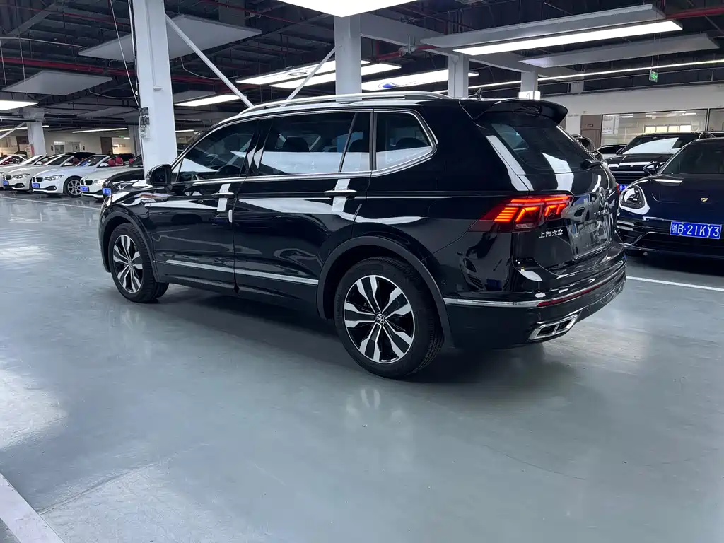 Volkswagen Tiguan L 2022 — фото 13
