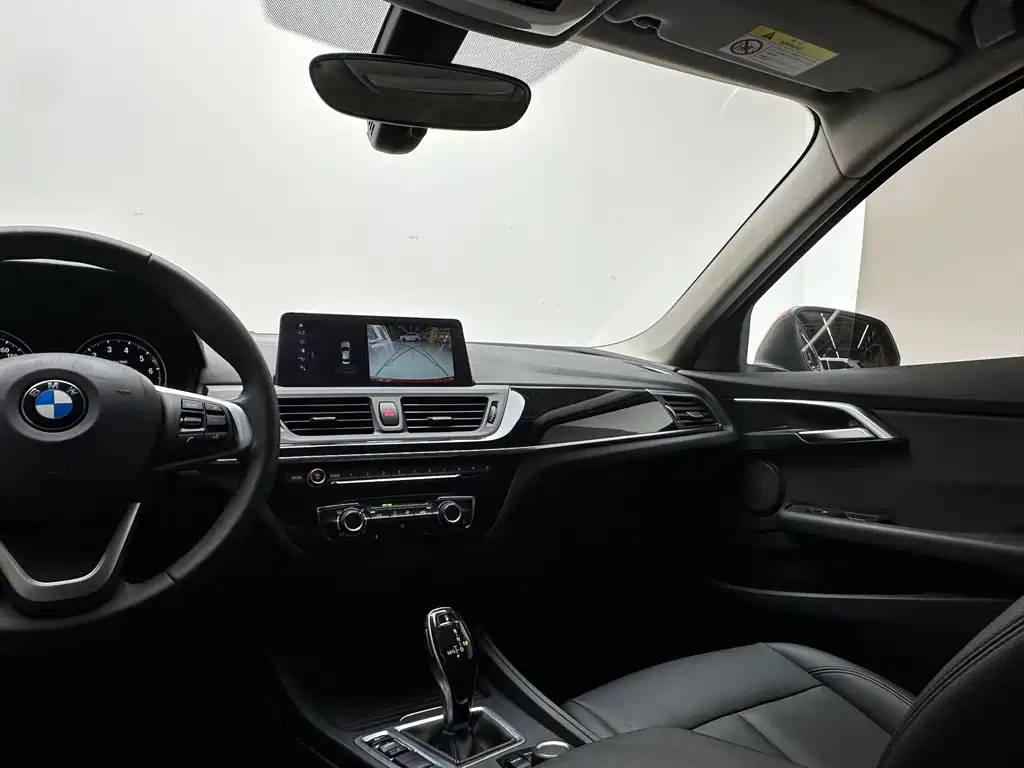 BMW 1 Series 2020 — фото 15