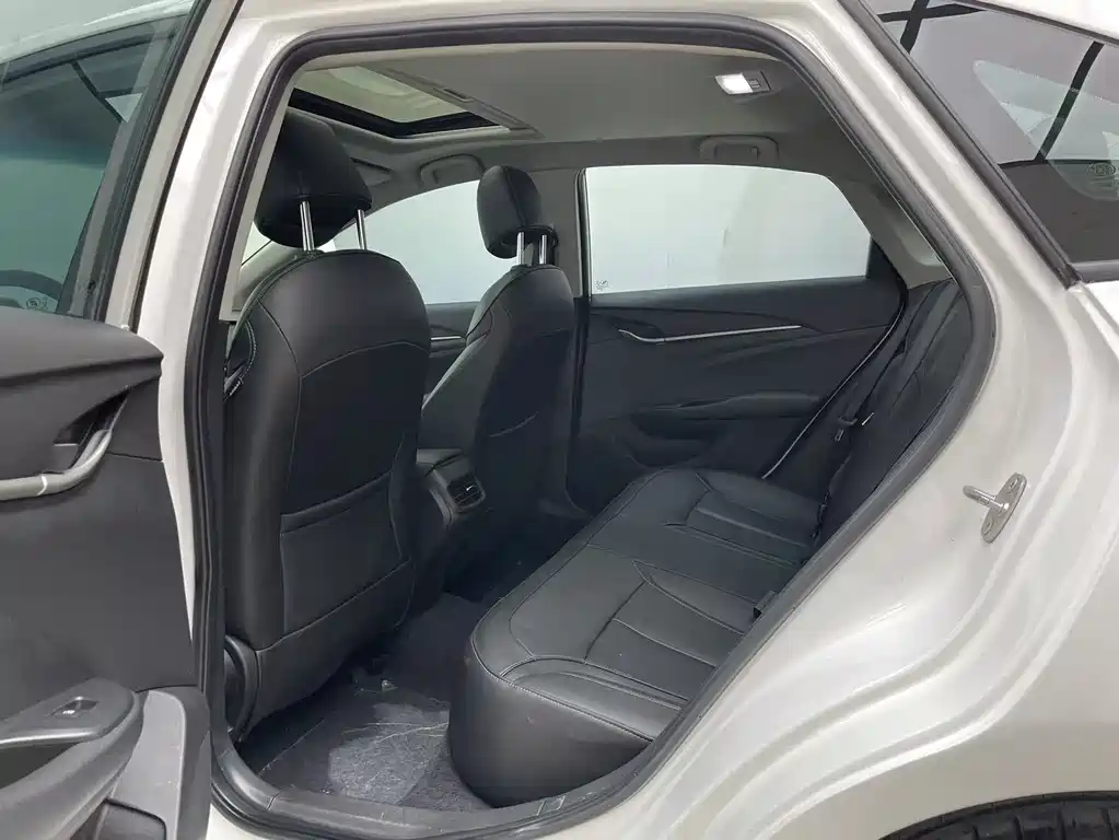 Buick Excelle 2019 — фото 11