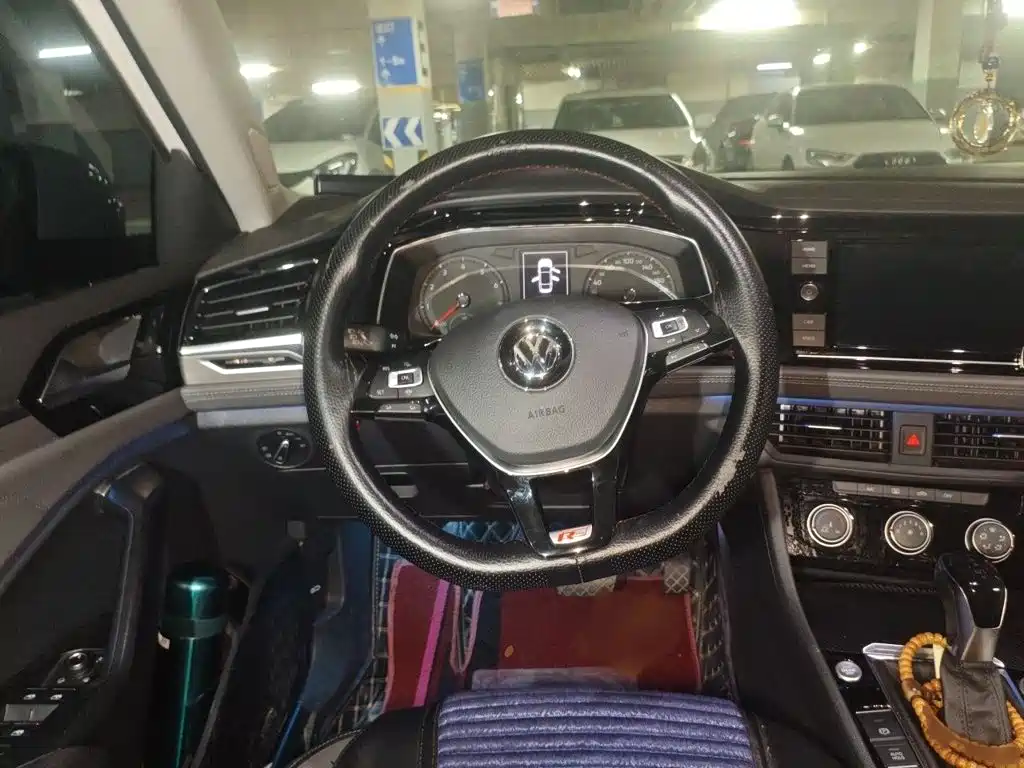 Volkswagen Sagitar 2019