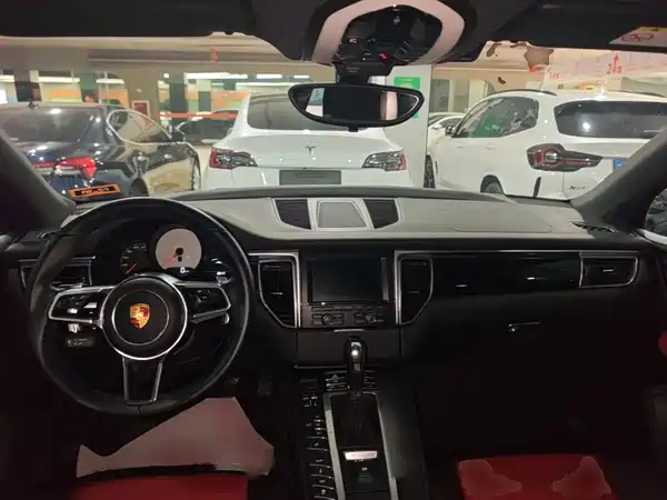 Porsche Macan 2015