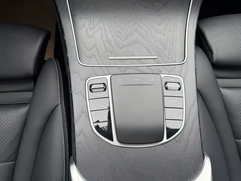 Mercedes-Benz C-Class 2020 — фото 17