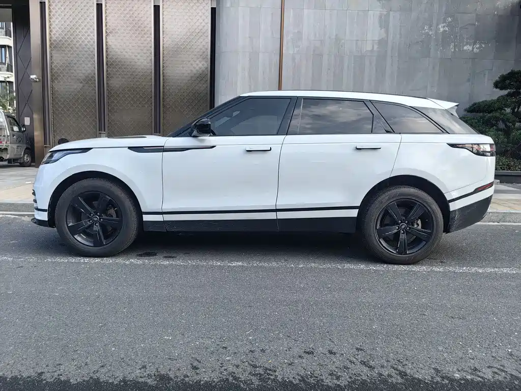 Land Rover Velar 2019 — фото 8