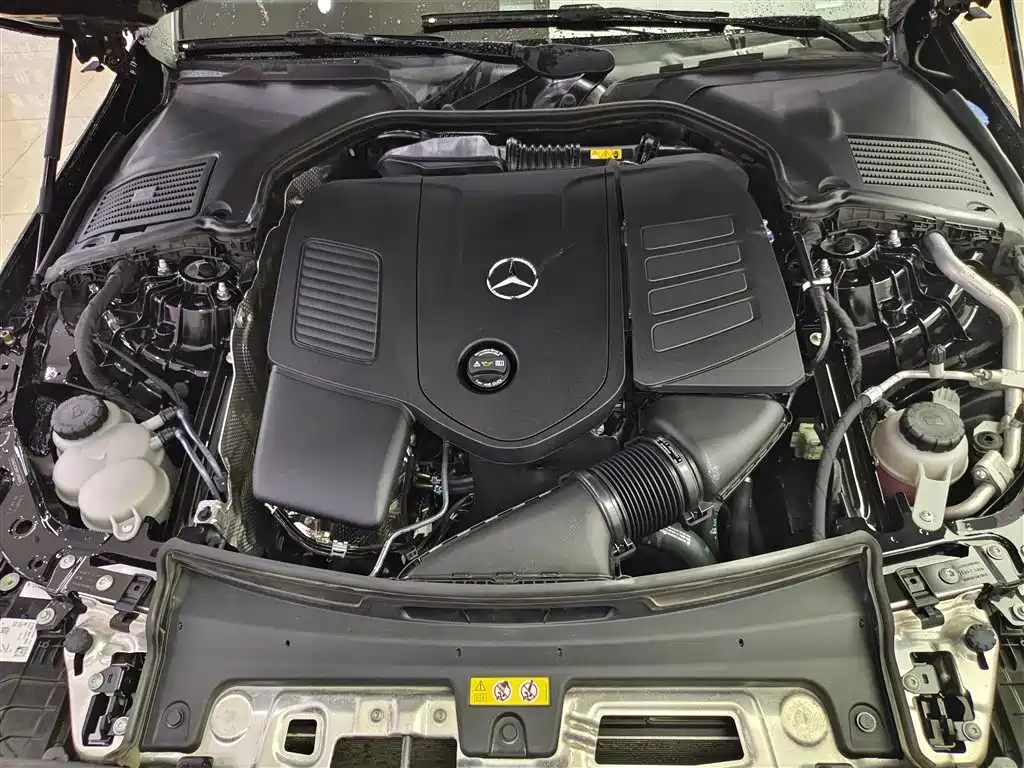 Mercedes-Benz C-Class 2023 — фото 16