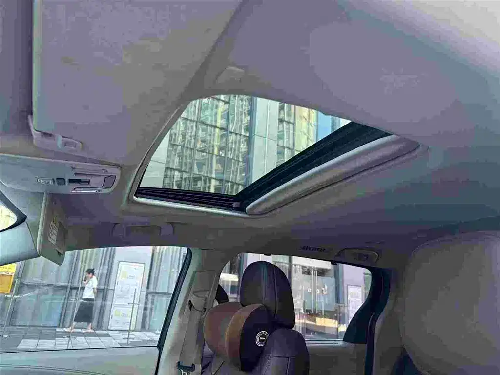 Toyota Sienna 2022 — фото 9