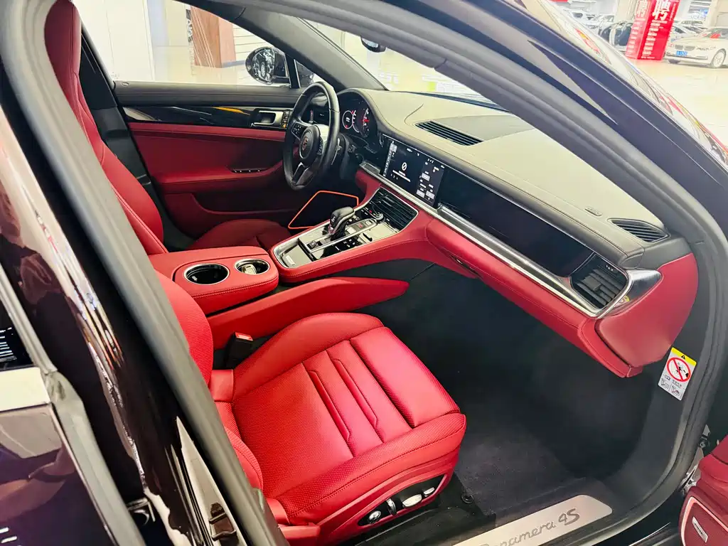 Porsche Panamera 2017 — фото 10