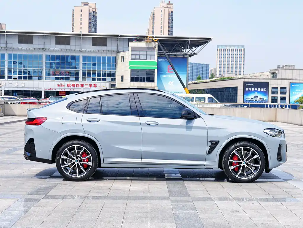BMW X4 2022 — фото 3