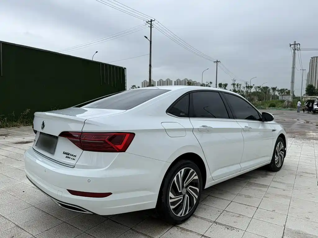 Volkswagen Sagitar 2020