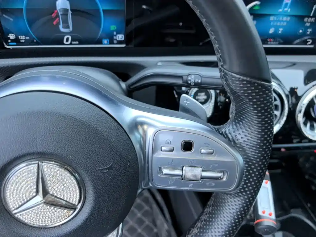 Mercedes-Benz A-Class 2019 — фото 14