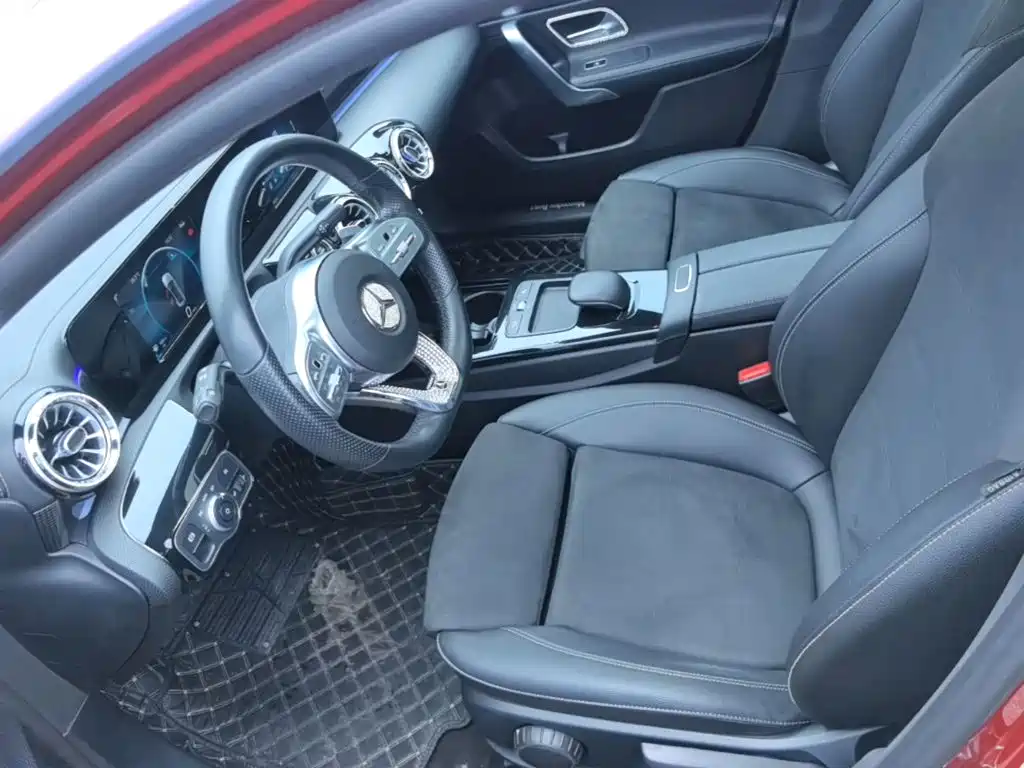 Mercedes-Benz A-Class 2019 — фото 15