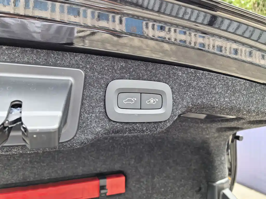 Volvo S90 PHEV 2025 — фото 15