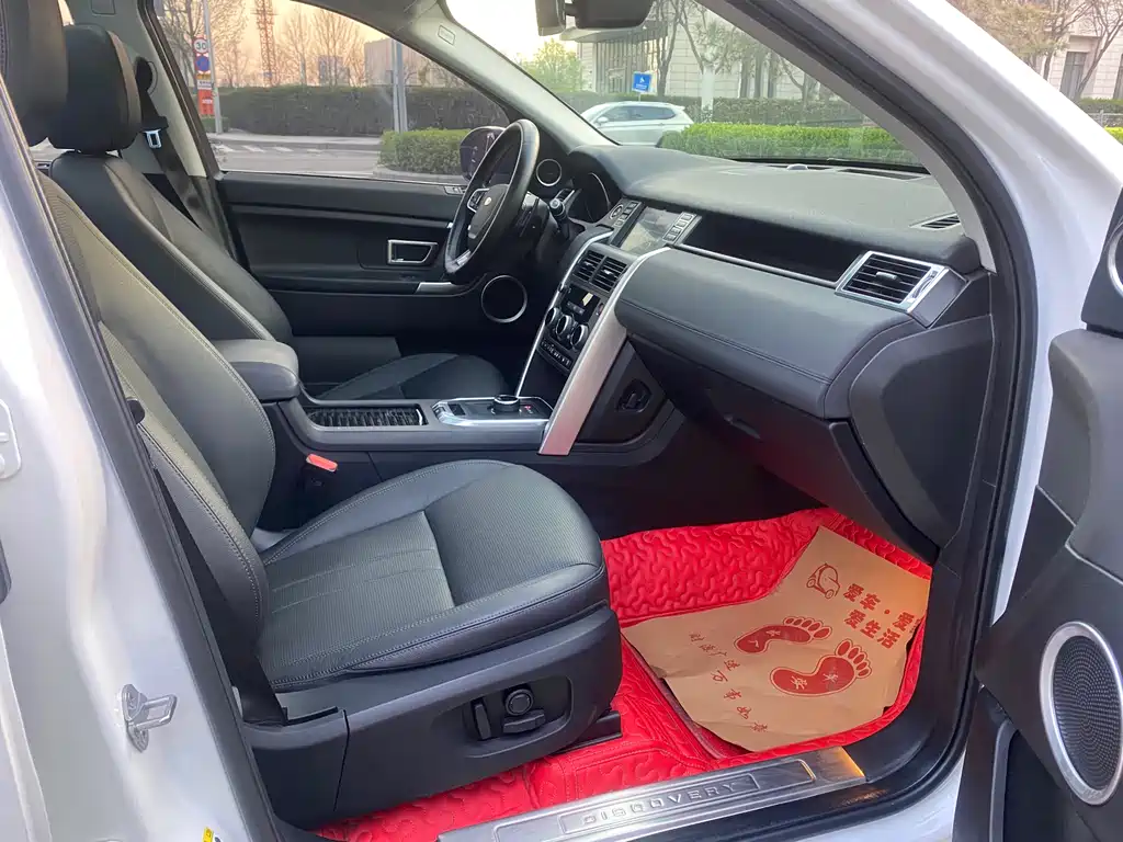 Land Rover Discovery Sport 2019 — фото 10