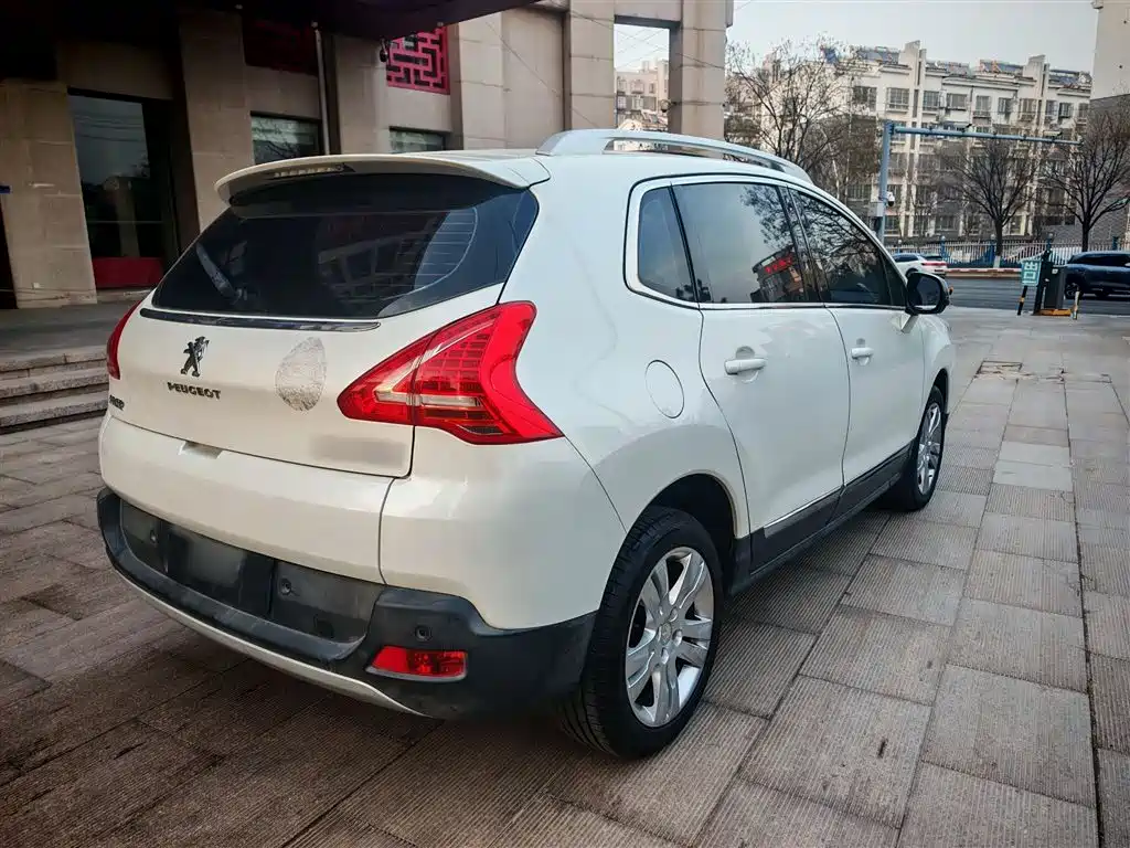 Peugeot 3008 2017 — фото 12
