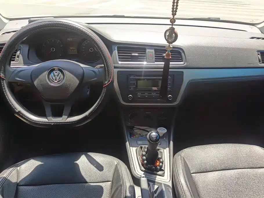 Volkswagen Lavida 2015 — фото 12