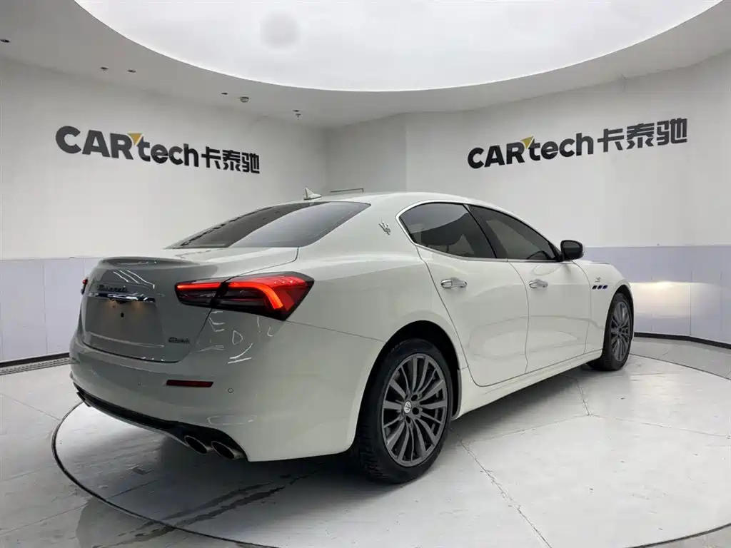 Maserati Ghibli 2021 — фото 5