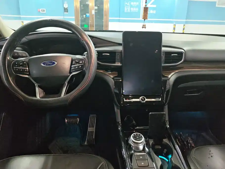 Ford Explorer 2021 — фото 11