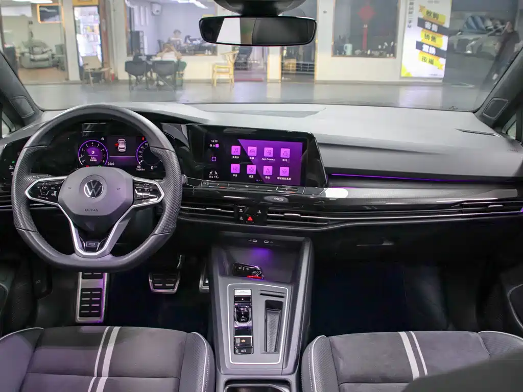Volkswagen Golf 2022