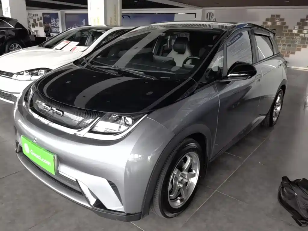 BYD Dolphin 2023 — фото 1