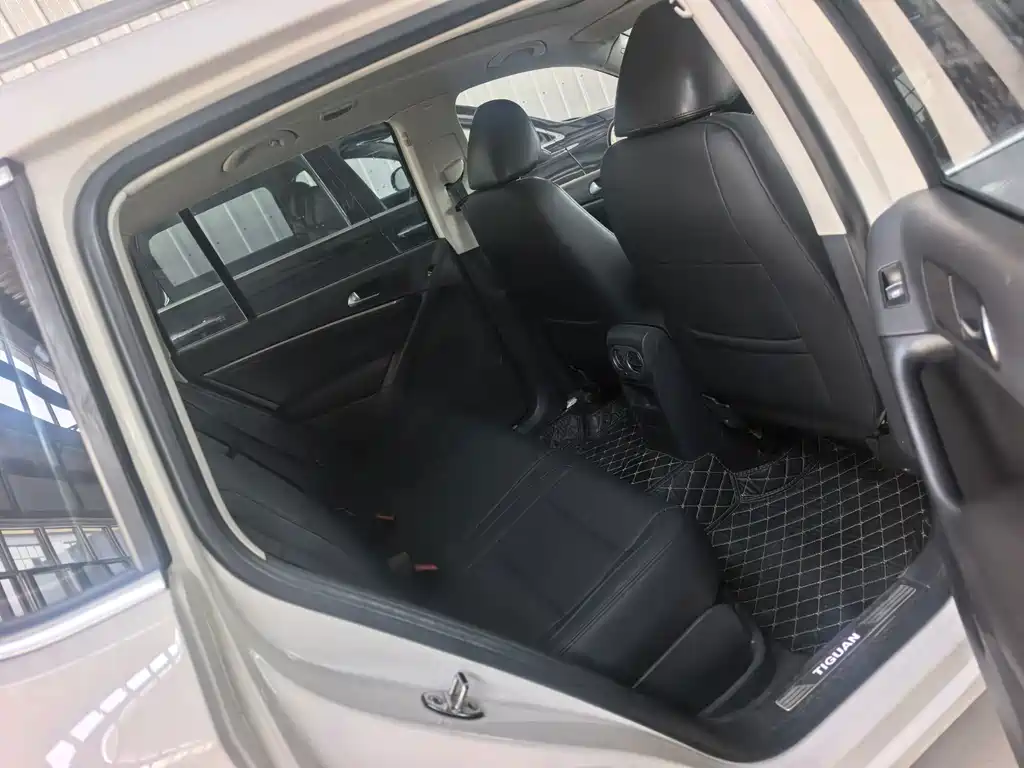Volkswagen Tiguan 2015 — фото 15