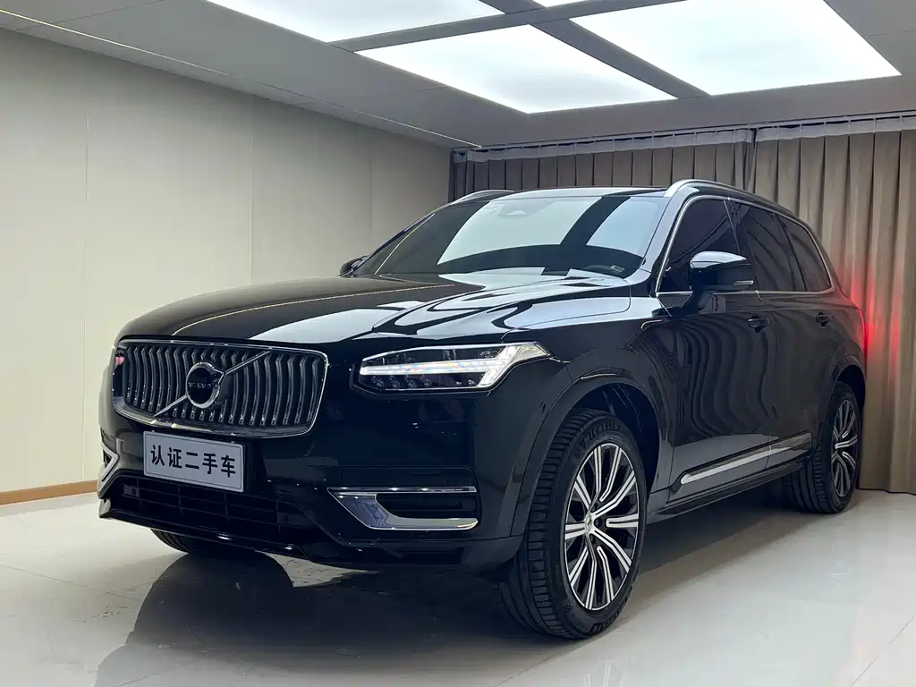 Volvo XC90 2023 — фото 1