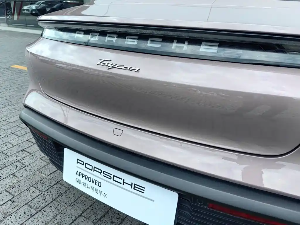 Porsche Taycan 2021 — фото 20