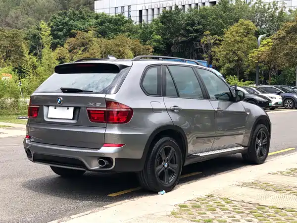 BMW X5 2011
