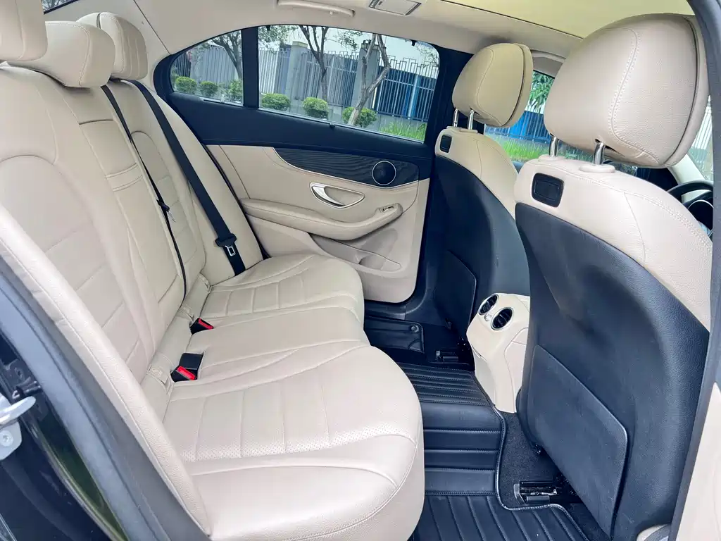 Mercedes-Benz C-Class 2018 — фото 15
