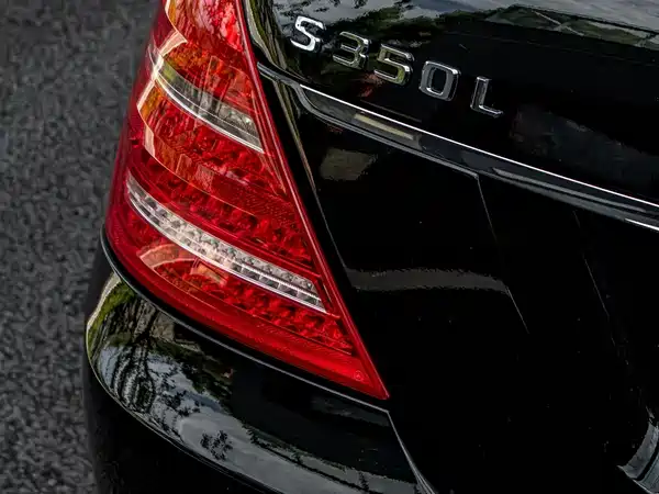 Mercedes-Benz S-Class 2012