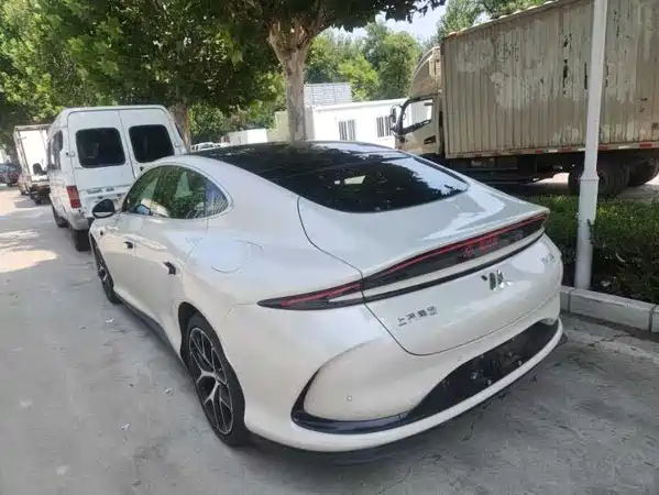 IM Motors L6 2025