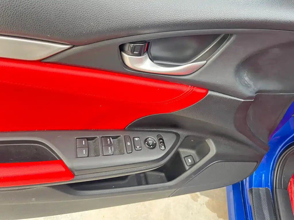 Honda Civic 2019 — фото 14