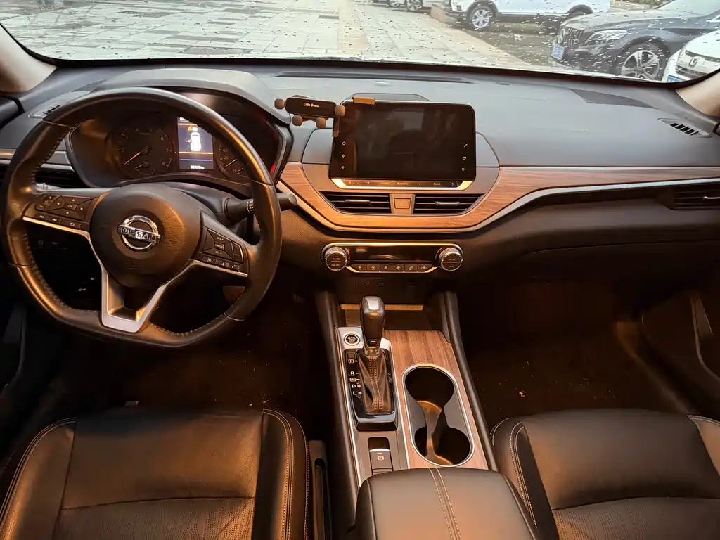 Nissan Teana 2023 — фото 10