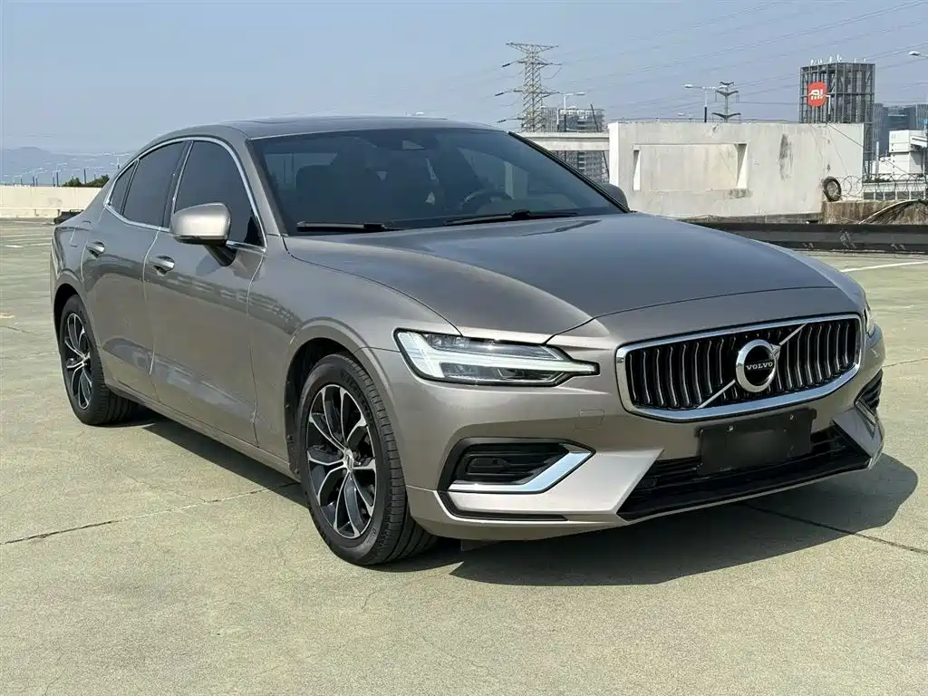 Volvo S60 2020 — фото 21