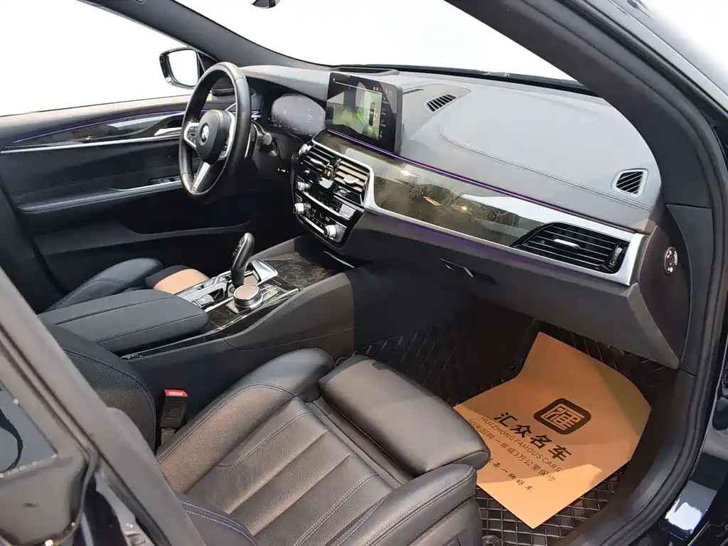 BMW 6 Series GT 2023 — фото 16